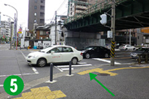 JR線「横浜」駅から当院までの道順5